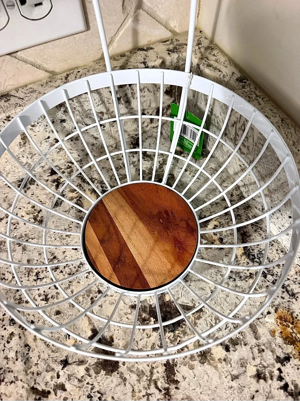 Hanging Basket White & Brown